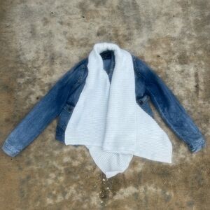 Abercrombie & Fitch Light Blue Denim with White Knit